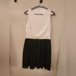 Black and white dress size M dry cleaned